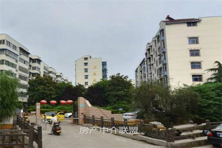 东城区洲际花园3室2厅1卫68万95m2出售